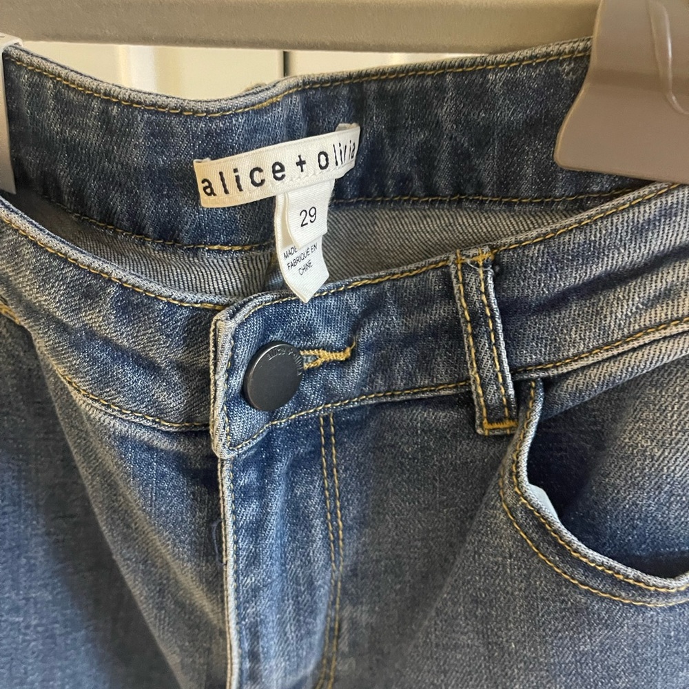 Alice + Olivia New 29 size Tasha HW Cropped Jeans